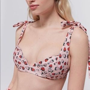 Beach Riot Strawberry Underwire Bikini top, medium